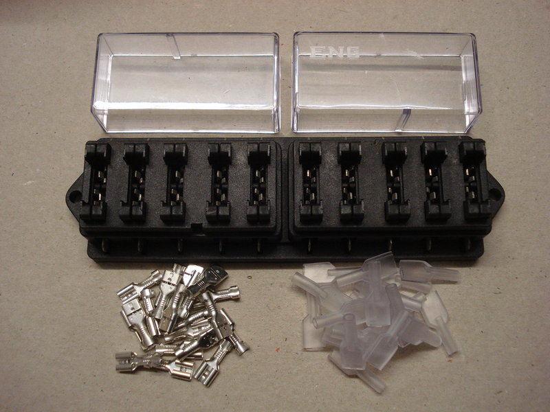 Surface Mount 10 Way Side Entry Fuse Box with Terms