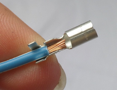 3.9mm_bullet_insert_cable_in_terminal