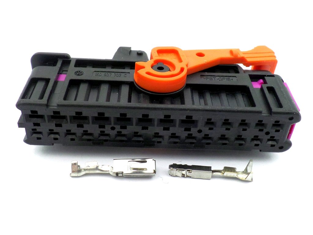 Connector 28 Way Skoda VW Female Door Wiring Plug L-24
