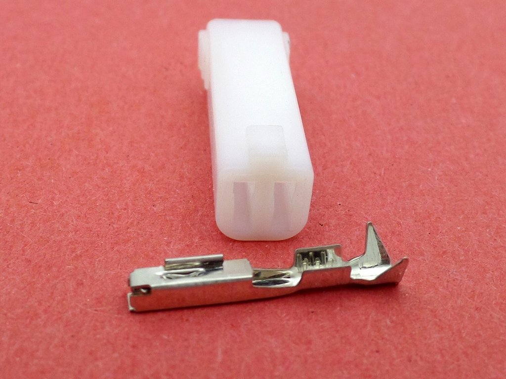 Connector 2 Way Female White Suzuki GSXR Indicator Plug