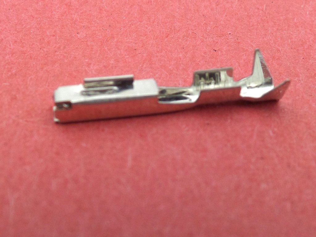 Connector 2 Way Female White Suzuki GSXR Indicator Plug - Image 3